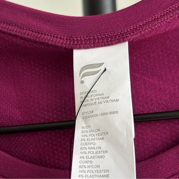 • NWT! [Fabletics] Short Sleeve • - Picture 4 of 10